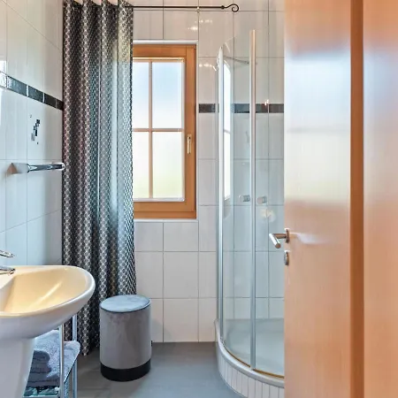 펜션 Modern Holiday In Willersdorf With *